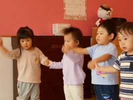 クラスの様子（もも組）