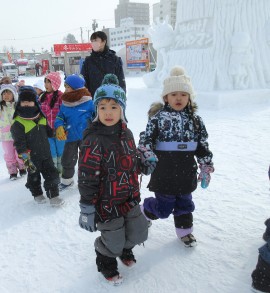 めろん組冬まつり見学